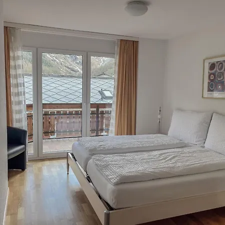 Apartment Chateau Appartement-fewo 4-bettwohnung Alphubel A 33 By Interhome